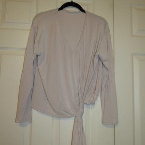 ASTR S Stretchy Pale Pink/Beige V-Neck w/Cute Tie